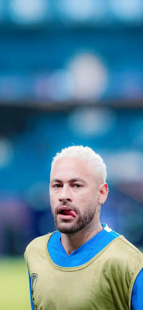 也在赛场外 也在赛场外